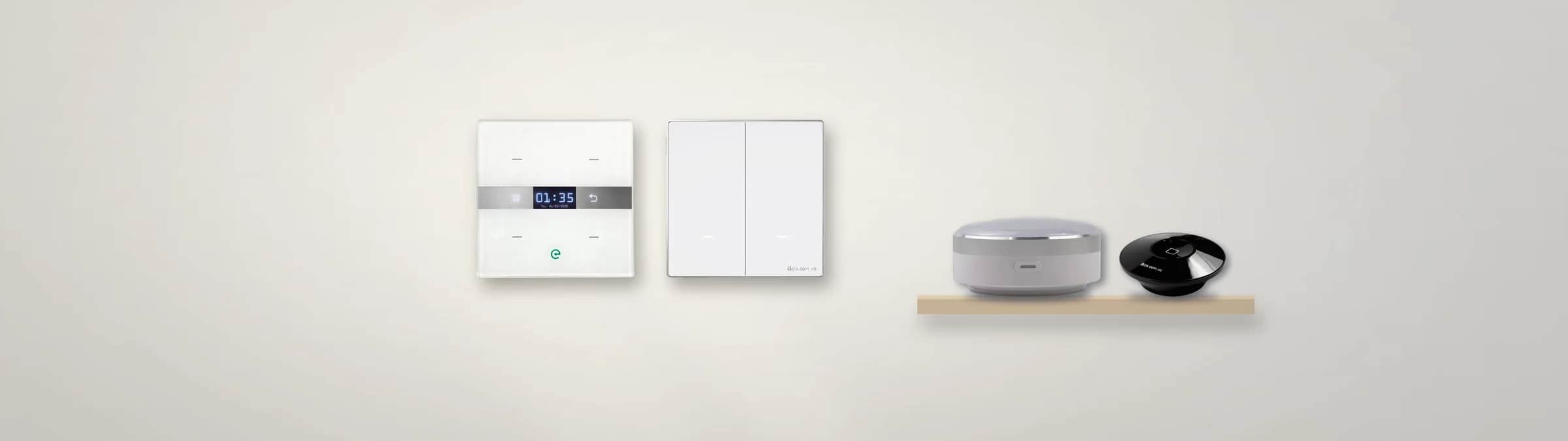 Công tắc mặt kính và Hub Mini ACIS trong không gian sống
